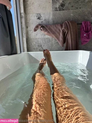 Aussie Amateurs [ aussie-amateurs ] - Pull my hair and call me your good girl 😈