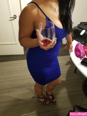 Monica X. Torress [ monica-x-torress ] - How long until this doesn’t fit me? If you tip, il stuff in it and