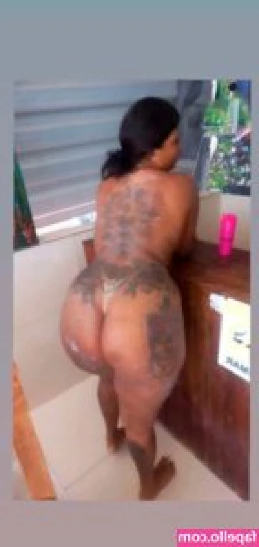 Thayna De Santana [ thayna-de-santana ] - Tip me if you love my body!