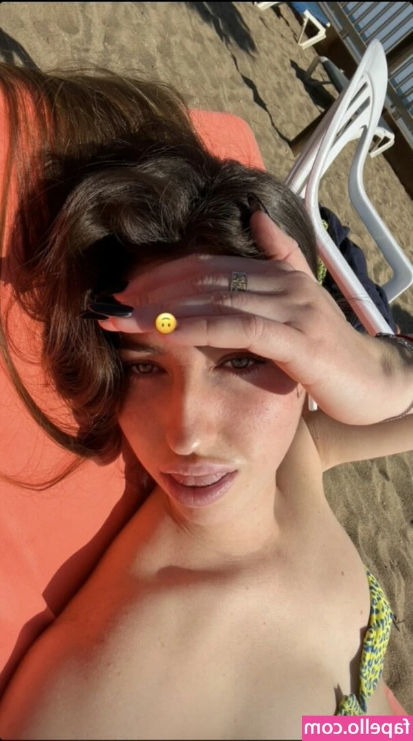 sofiifont - Quisiera que fueras el sol tocando mi piel 😈🔥