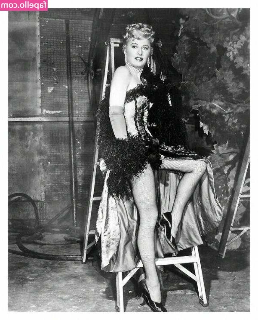 Barbara Stanwyck [ barbara-stanwyck ] - hi 🙈