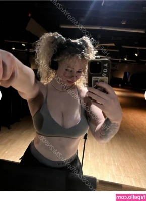 Chloethehokage [ chloethehokage-1 ] - Worship my hot ass