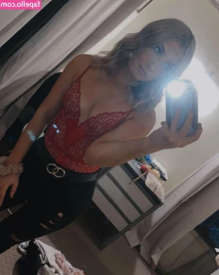Julsxxx - Heard y’all like tits around here ❤️