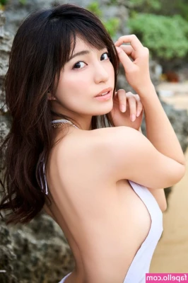 Akari Neo [ akari-neo ] - Jump into a warm jungle shower with me 😉