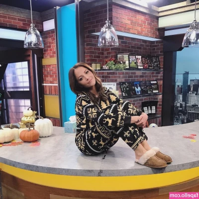 Kay Adams [ kay-adams ] - Las dos ultimas están chidas   Queremos más