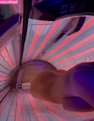 Nicole Morena [ nicole-morena ] - Shapes, shades, see through ... shiny 😈