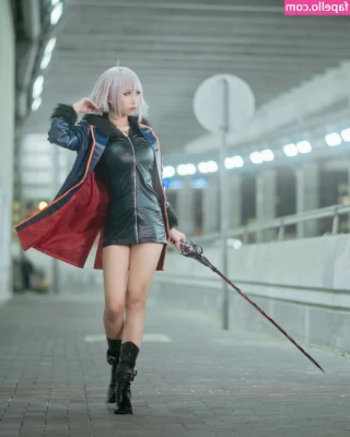 Yuzuki11037 - Just checking in quick, hope you are all having a good break!!! I
