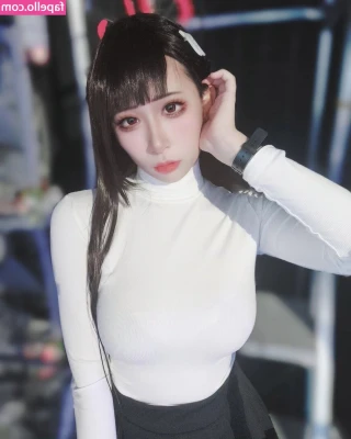 Yuzuki11037 - I love a mini dress... 👗