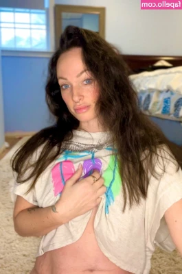 Amanda Wilde [ amanda-wilde-1 ] - Boy girl with Charles dera  Dm me if you want the full video in your
