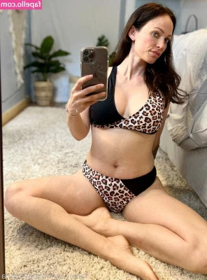 Amanda Wilde [ amanda-wilde-1 ] - Good night