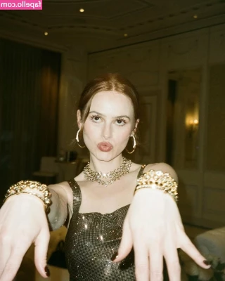 Madelaine Petsch [ madelaine-petsch-1 ] - **** FULL FREE 5.5MIN SQUIRTING-SLUT DILDO VIDEO **** 💦👅
