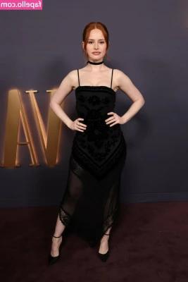 Madelaine Petsch [ madelaine-petsch-1 ] - I had quite a few subs message me that they wanted access to my sign