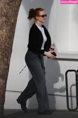 Madelaine Petsch [ madelaine-petsch-1 ] - 🤩 Booty Bundle! 🍑 Riding dirty! 😈 5 pics & 1 video