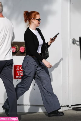 Madelaine Petsch [ madelaine-petsch-1 ] - Do you like thic thighs? 📏