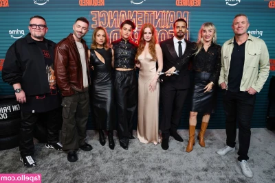Madelaine Petsch [ madelaine-petsch-1 ] - Wanna be my coach?