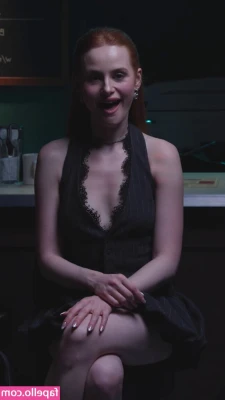 Madelaine Petsch [ madelaine-petsch-1 ] - Say hi to the twins