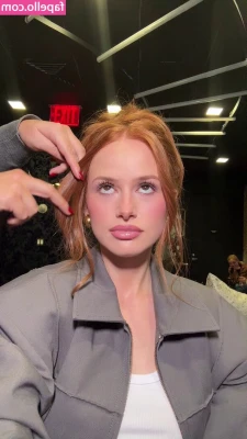 Madelaine Petsch [ madelaine-petsch-1 ] - what's your New Year's resolution? 👅