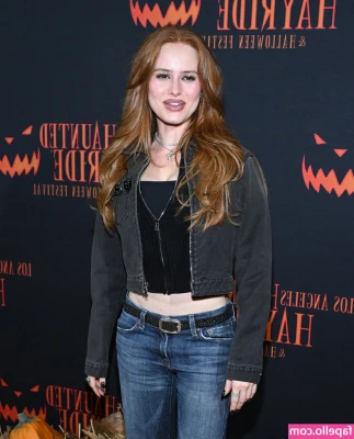 Madelaine Petsch [ madelaine-petsch-1 ] - Good morning ☀️ Check out my NEW b/g XXX sneaky link video