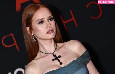 Madelaine Petsch [ madelaine-petsch-1 ] - Even een momentje voor mezelf hihi. Het werd weer een natte boel x