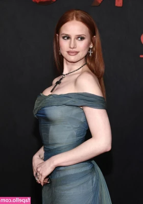 Madelaine Petsch [ madelaine-petsch-1 ] - Happy Monday everybody xoxo
