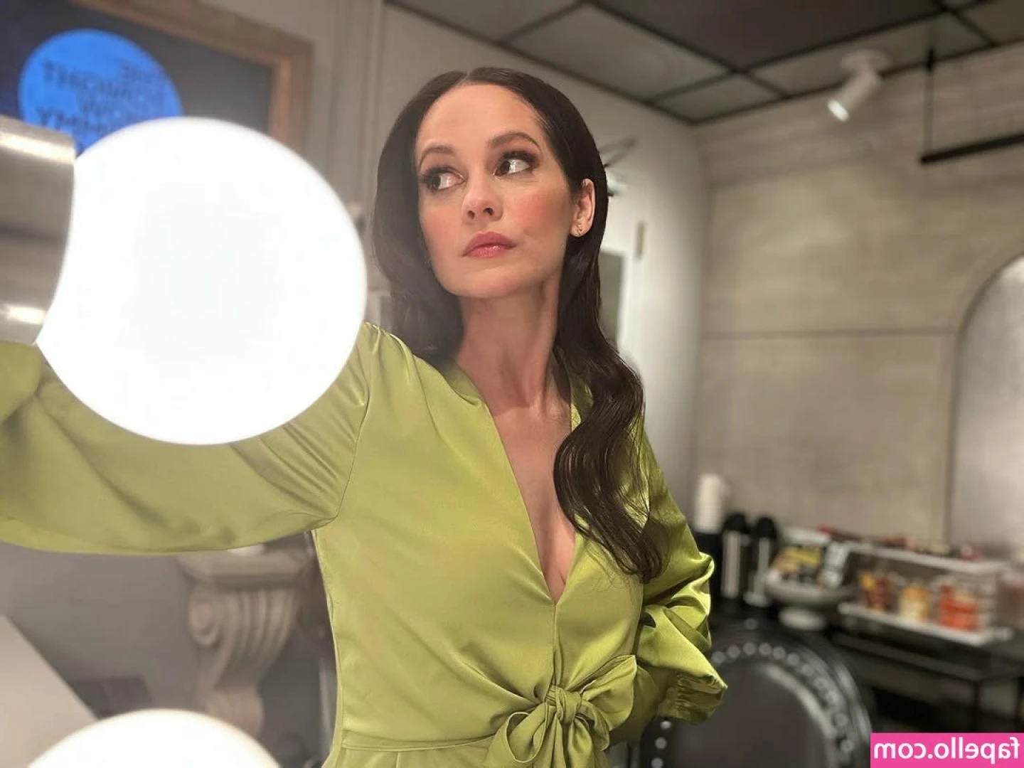 Melanie Zanetti [ melanie-zanetti ] - The royal butt is coming to you on Saturday!