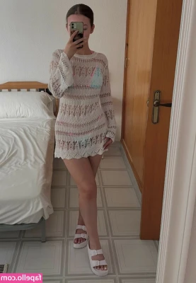Laura Allen [ laura-allen ] - Loving my little bush 🙊💕