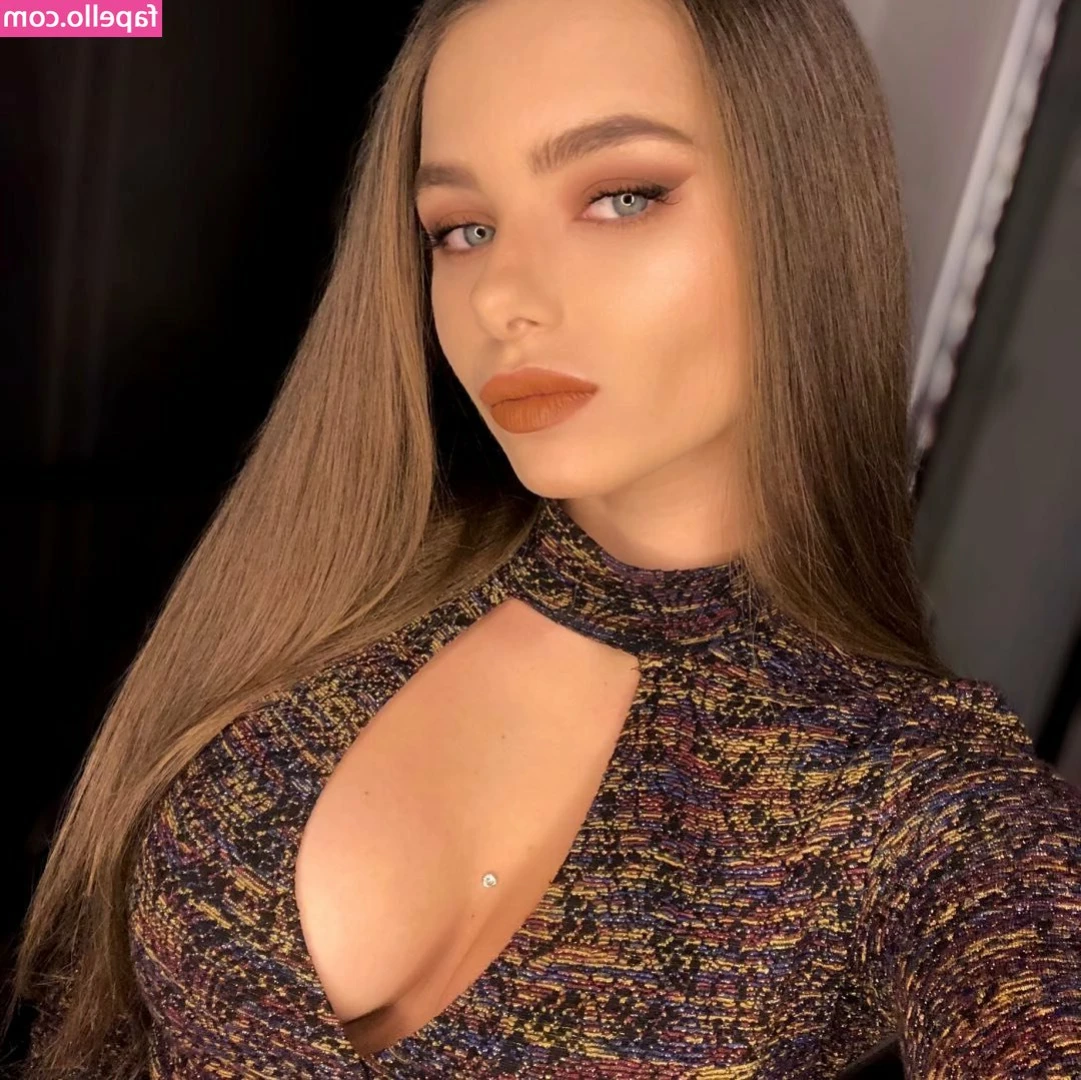 Christina Hederova [ christina-hederova ] - Ecco come dormo la notte😜 tutta nuda hehe👅
