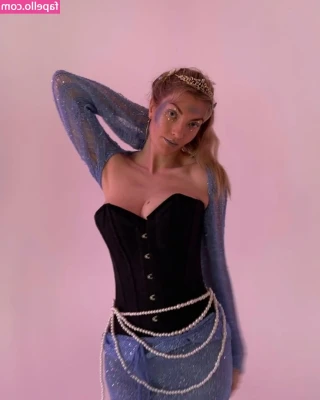 Maralin [ maralin-4 ] - I tried being a Stepford wife but he had too many demands   - be this