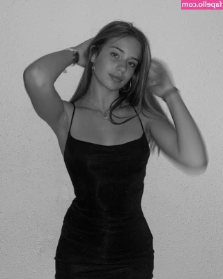 Carla Galdón [ carla-galdon ] - Show me…