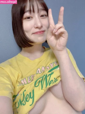 Ten Ayase [ ten-ayase ] - Trying to hold my belly in, vs letting it all hang out 😍😍