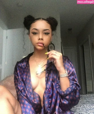 Alix Lapri [ alix-lapri ] - When I need your attention 😘