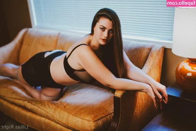 Lillias Right [ lillias-right-10 ] - Endearing shower time 😳 with @beverlyhillsbadboy 😆🚿☺️ 