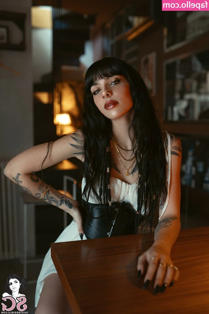 Alyblackkk - A butt your cock needs now    playful_lusty is always ready to show