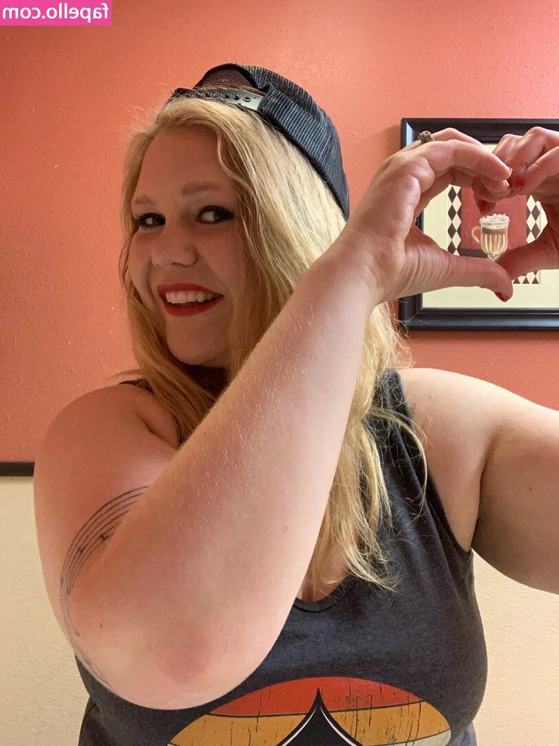 BethBlackBBC - Sunday Funday😈 I have some naughty surprises for you so slide in