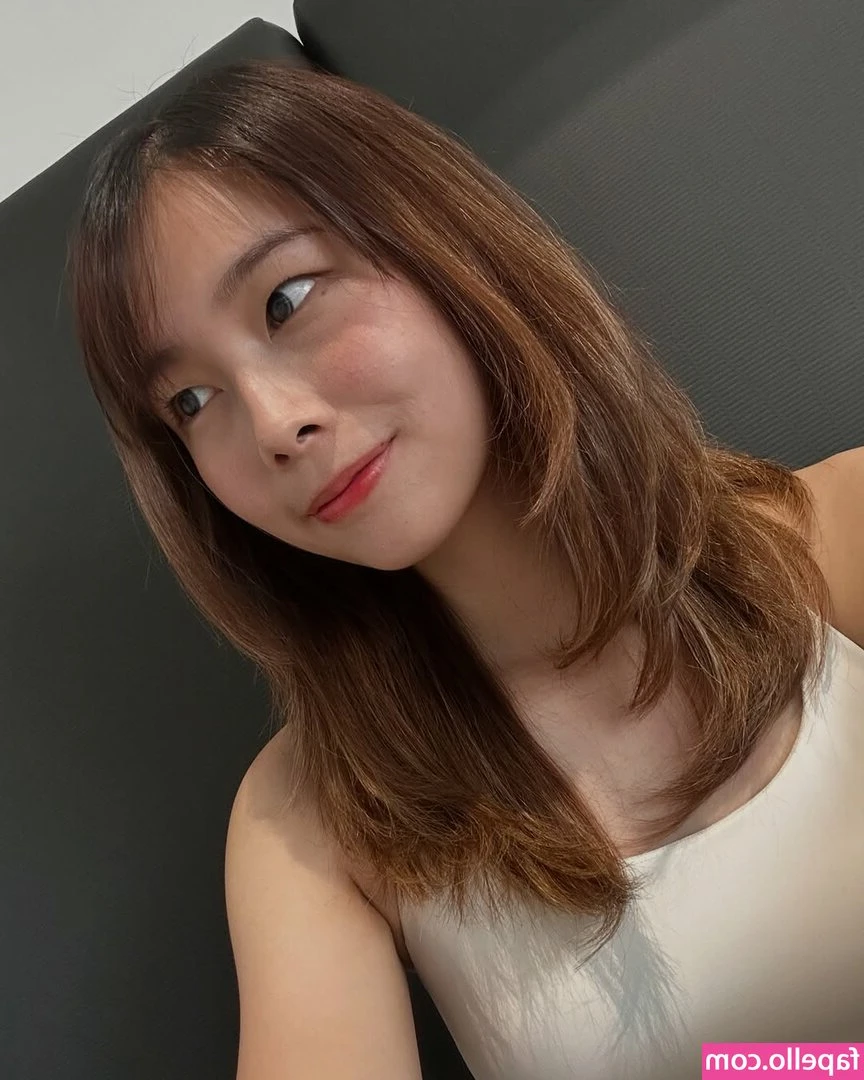Devytha Maharani [ devytha-maharani ] - It’s practically summertime ☀️😍