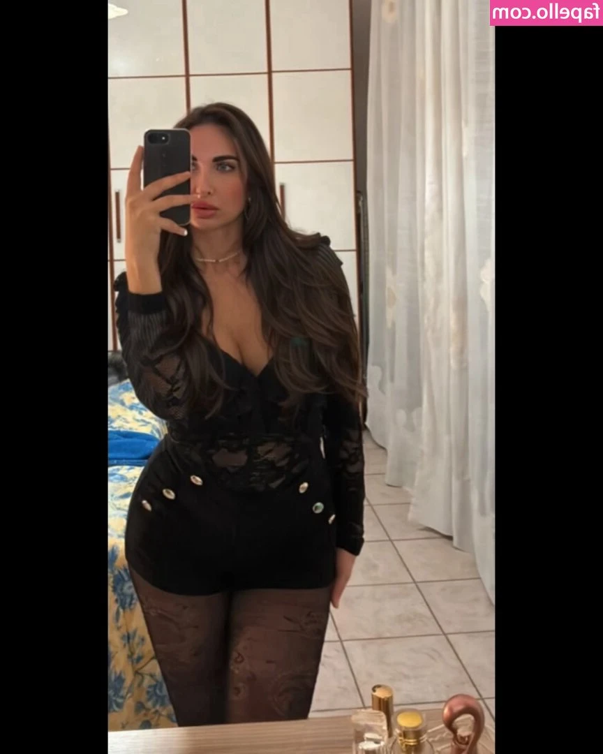 Laura Leo [ laura-leo ] - Today was light cardio, but it was so hard for me to exercise, it was