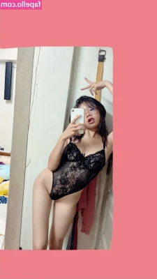 laurent__shirley [ laurent-shirley ] - I like to get fucked with my heels on!