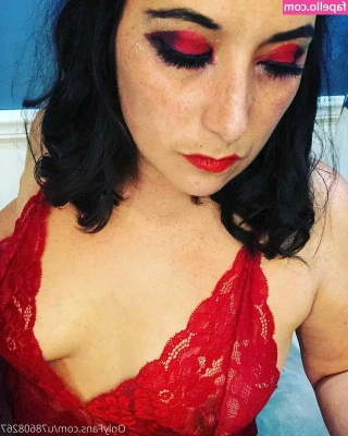 BettyBangs - Black lipstick makes everything better