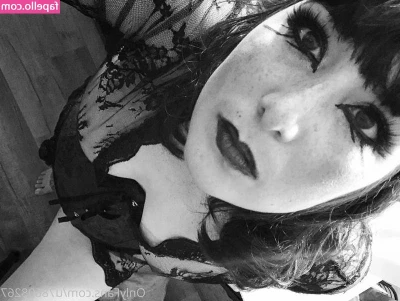 BettyBangs - Short dress no panties 😈