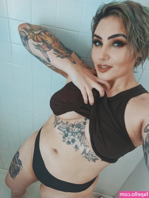 Austen Marie [ austen-marie-7 ] - This ass and soles view, do you like it? Essa visão de solas e