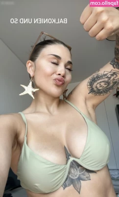 Salome Sylvana [ salome-sylvana ] - I can fulfill your fantasies honey