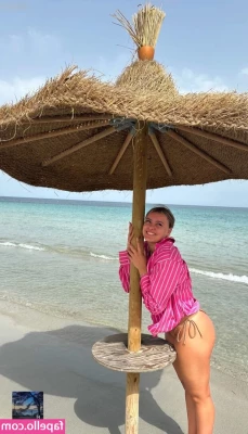 Emma Malewski [ emma-malewski ] - He got me good…and the pillow, too! 💦😜🤤