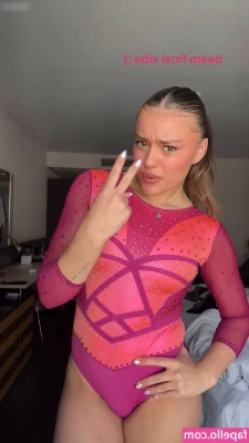 Emma Malewski [ emma-malewski ] - goodnight from my soft thighs