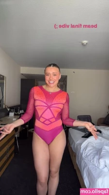 Emma Malewski [ emma-malewski ] - i was feeling goofy and horny  a very fun combo  after my leg day