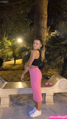 Emma Malewski [ emma-malewski ] - Buon giorno   voglio fare un gioco  se il gioco va male staccherò da