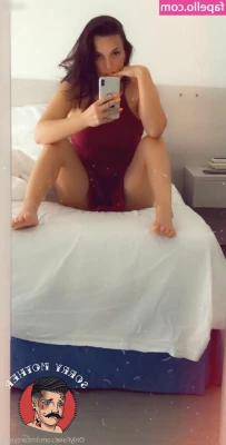 Caroline Ellin [ caroline-ellin ] - My ass on a lighter ?! 👀 I’m OBSSesed