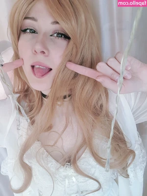 Morphia666 - How well do you know me?  Can you guess what I'm thinking about now??