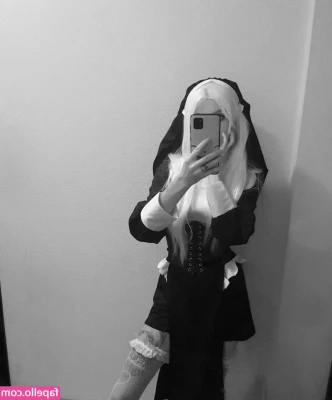 Morphia666 - Out of all places where would you cum ?😈💦