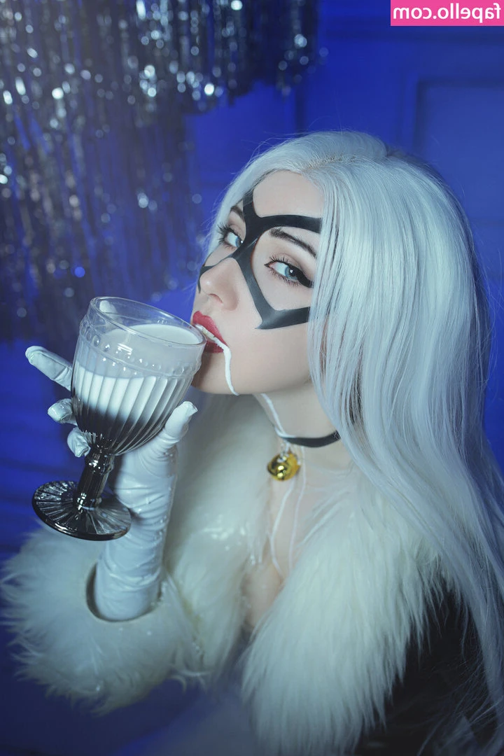 Morphia666 - Should I whip my booty? Xx
