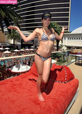 Adrianne Curry [ adrianne-curry ] - Dl n**** be lit 🔥 😝😝